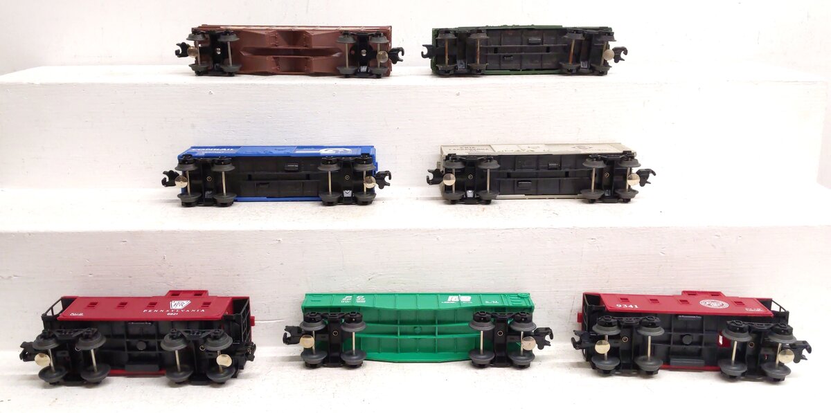 Lionel O Gauge Assorted Freight Cars: 6921, 9341, 9339, 6177, 7925, 9033 [7] VG