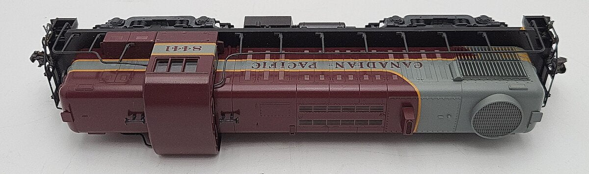 Atlas 8151 HO Scale Canadian Pacific RS-3 Diesel Locomotive #8441 EX/Box