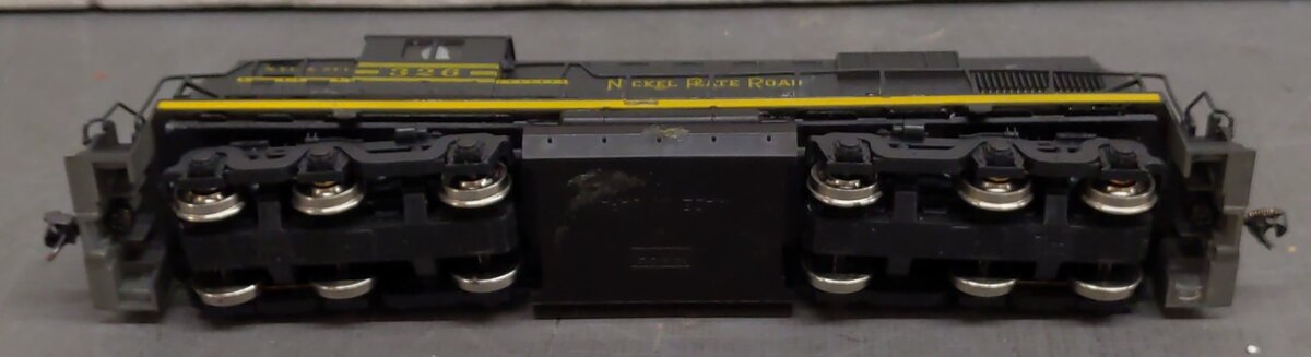 Atlas 8002 HO Nickel Plate Rd. RSD-12 Diesel Locomotive #326 VG