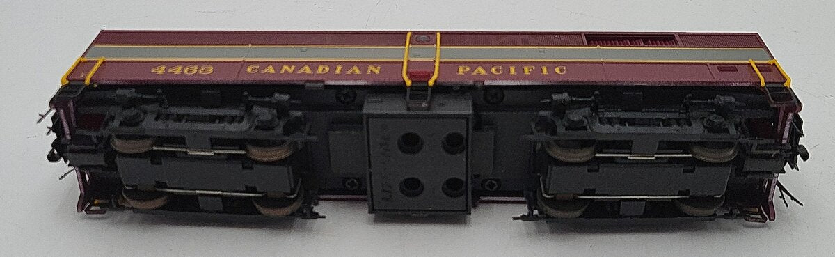 Life Like HO Scale Canadian Pacific Dummy Diesel Locomotive #4463 EX