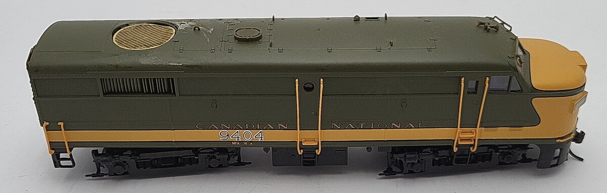 Life Like HO Scale Canadian National Non-powered Diesel Locomotive #9404 EX
