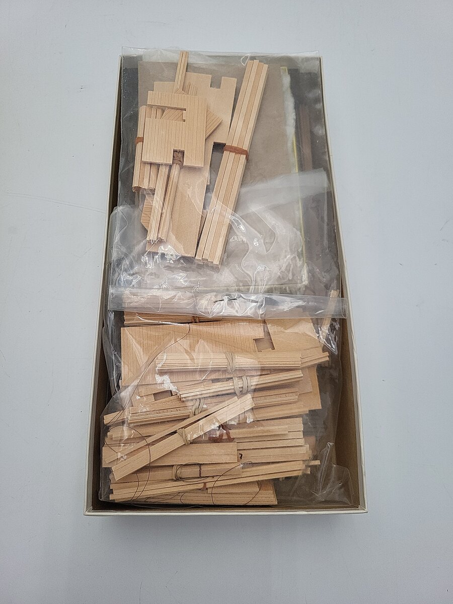 Fine Scale Miniatures 145 HO Scale Coal-Tower Laser-Cut Building Kit EX/Box
