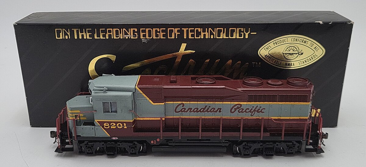 Spectrum 82018 HO Scale Canadian Pacific Powered GP-30 Diesel Locomotive #8200 EX/Box