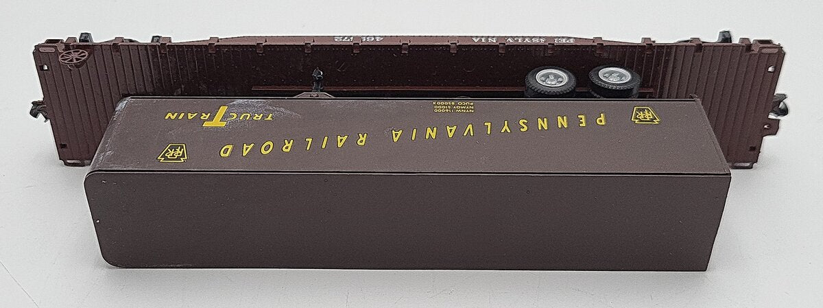 Con-Cor 0001-009151 PRR 54' HO Flatcar w/Trailer Kit EX/Box