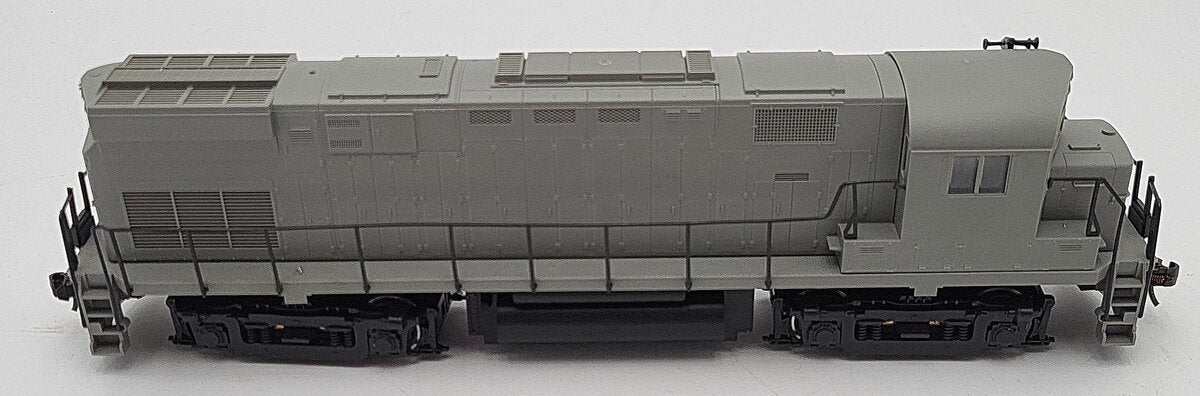 Atlas 8050 HO Undecorated C-424 Diesel Locomotive EX/Box