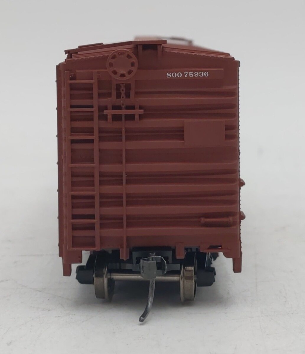 Accurail 3644 HO Soo Line 40' Double Door Riveted Steel Boxcar #75936 NIB