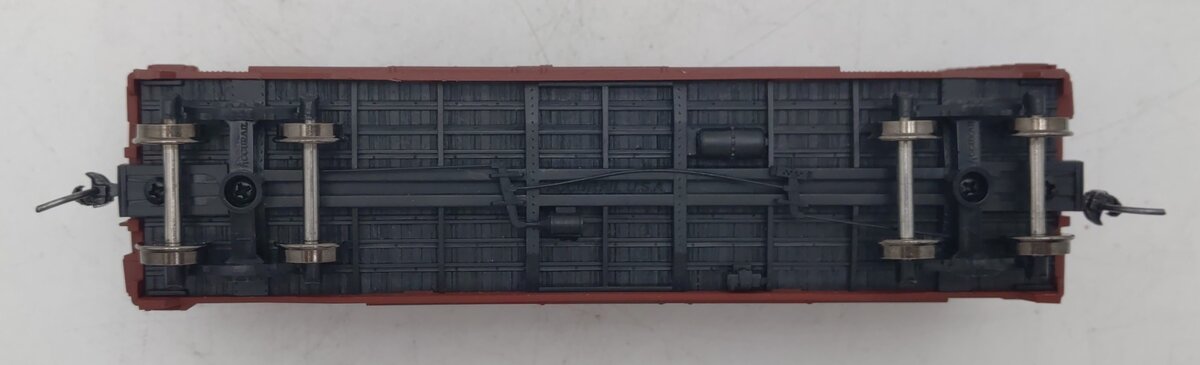 Accurail 3644 HO Soo Line 40' Double Door Riveted Steel Boxcar #75936