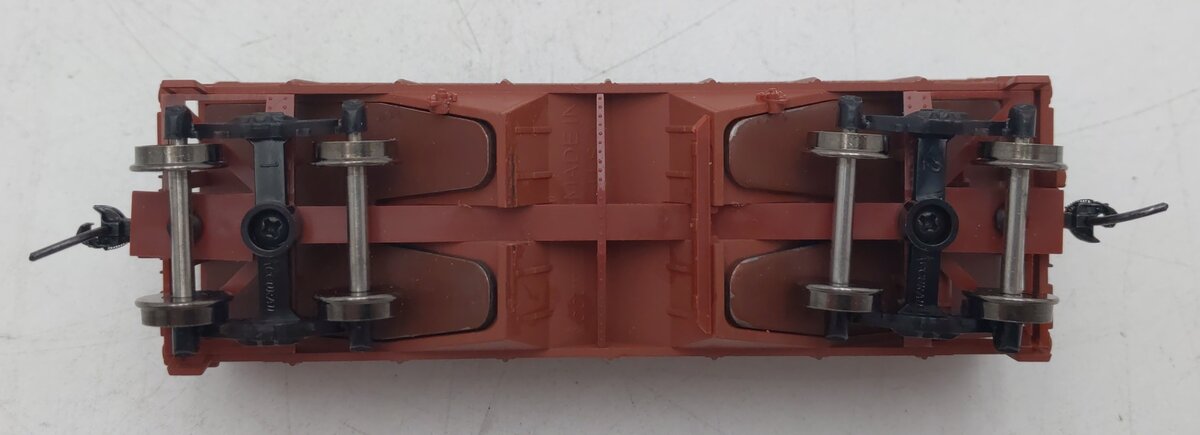 Accurail HO Scale Soo Line Twin Hopper w/ Coal Load #9950 EX/Box
