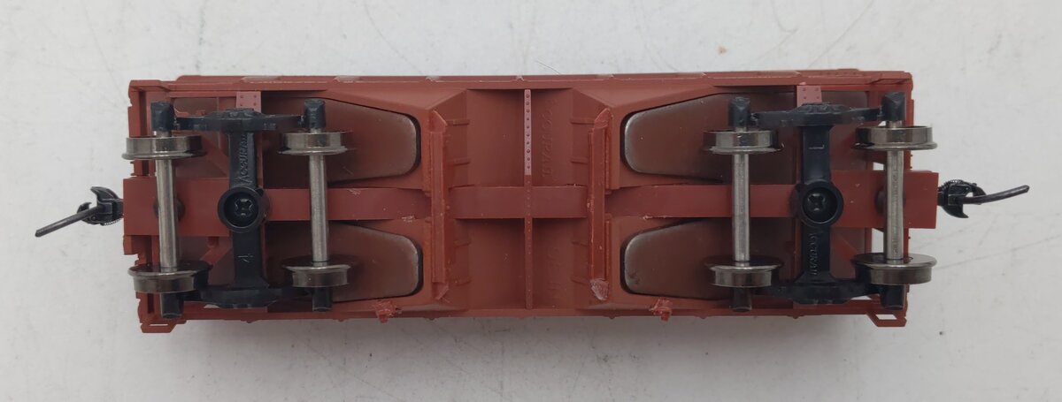 Accurail HO Scale Soo Line Twin Hopper w/ Coal Load #9951 EX/Box