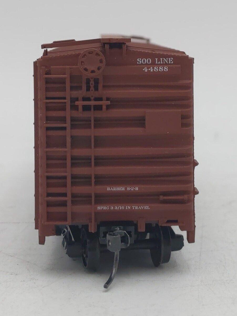 Accurail HO Scale Soo Line Oxide Red 40' Steel Boxcar #44888 NIB