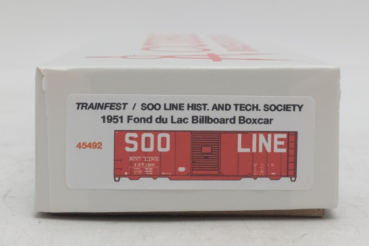 Accurail HO Scale Soo Line 1951 Fond du Lac Billboard Boxcar #45492 NIB