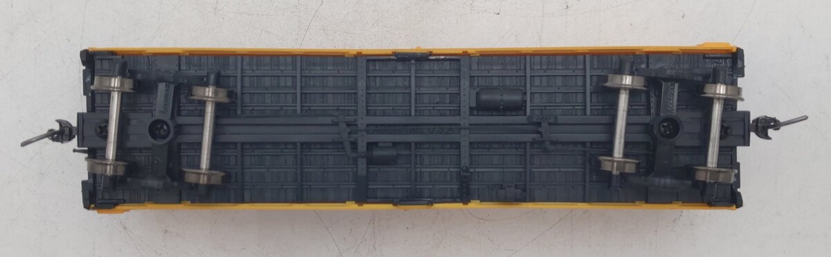 Accurail 84233 HO Scale MRT 40' Refrigerator Car #1568 NIB