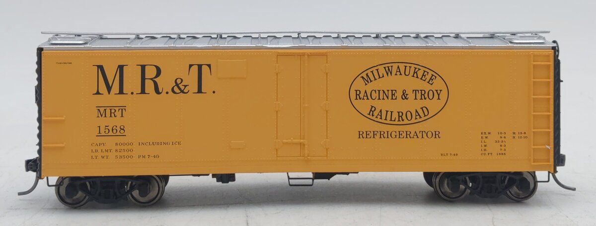 Accurail 84233 HO Scale MRT 40' Refrigerator Car #1568 NIB