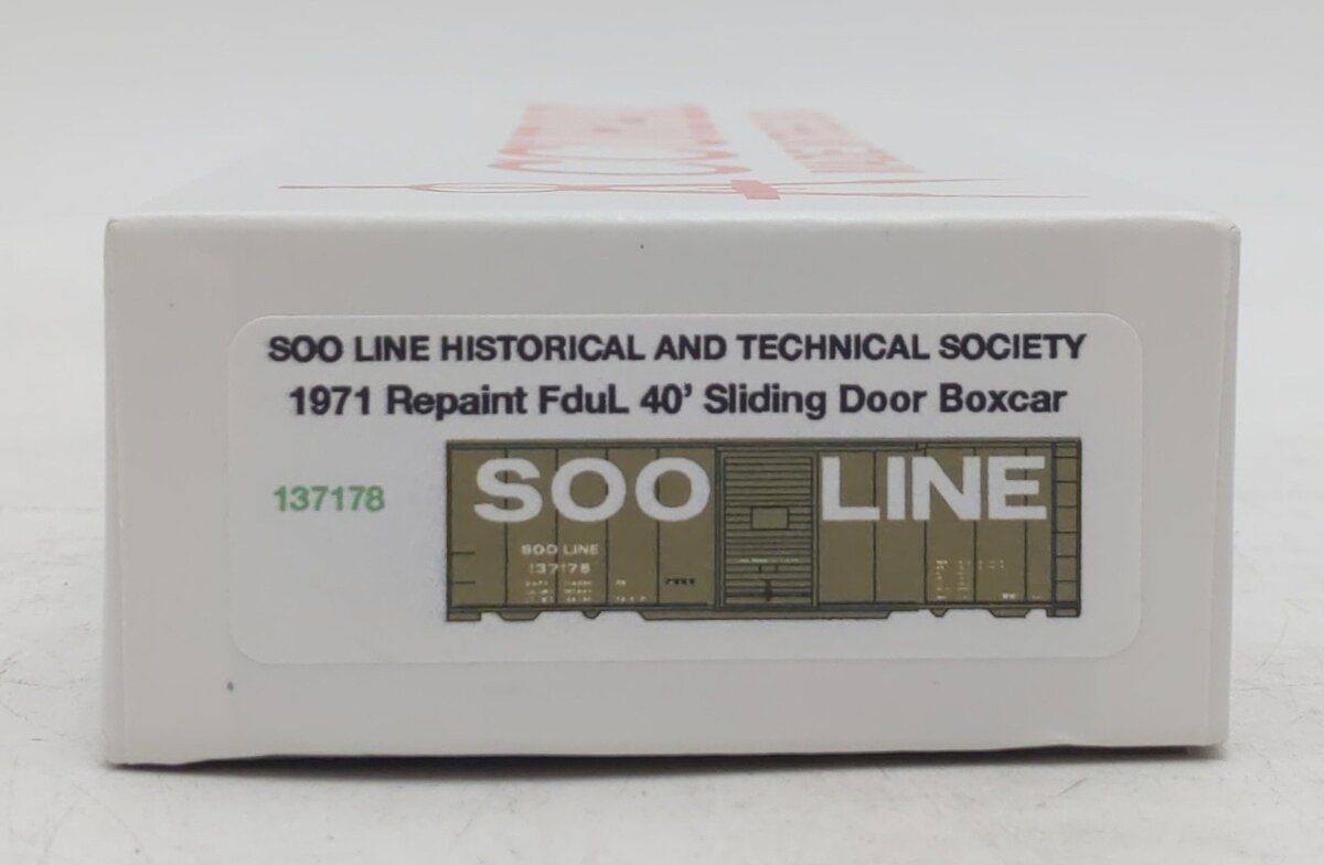 Accurail HO Scale Soo Line 1971 Repaint Fdul Sliding Door Boxcar #137178 NIB