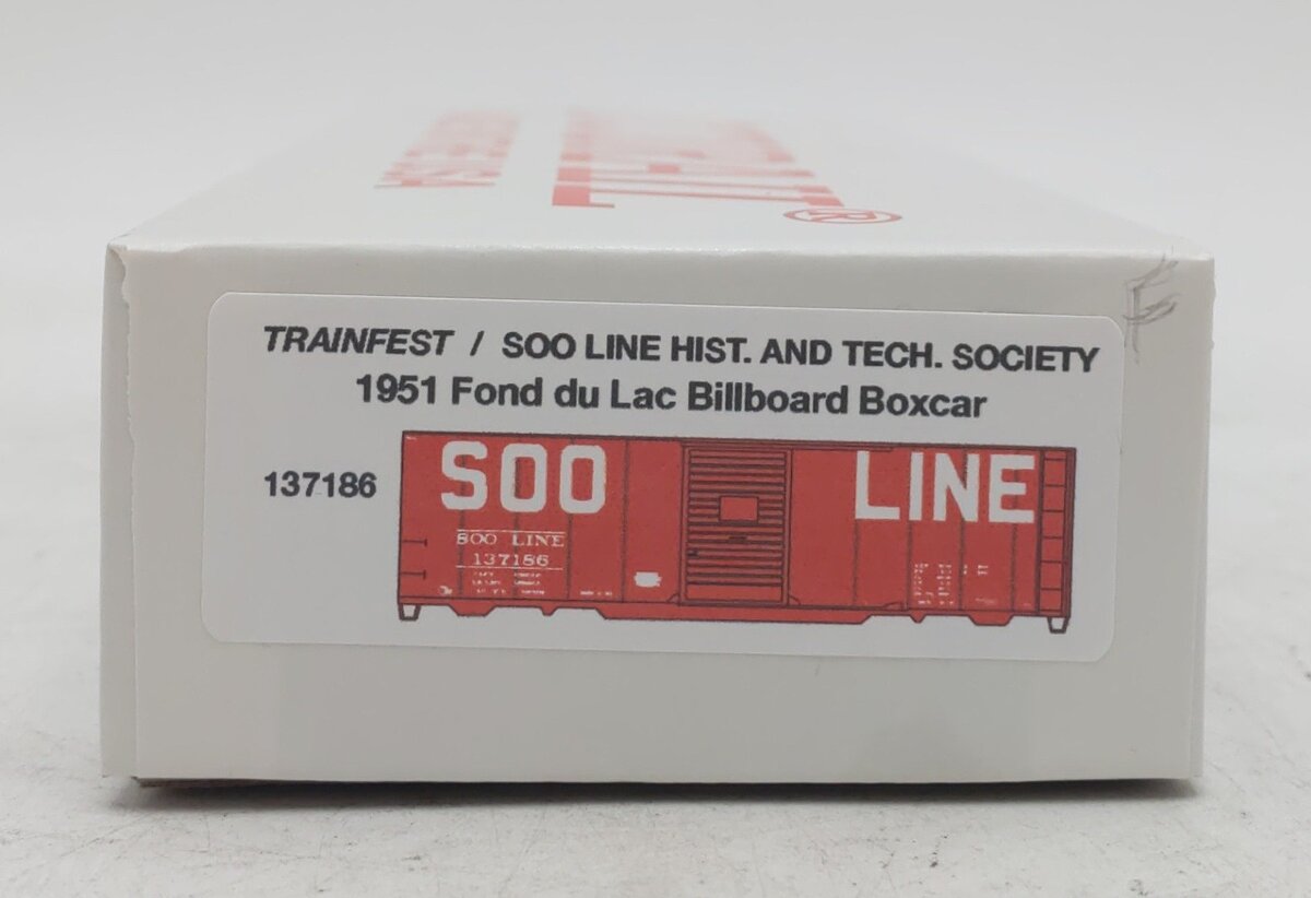 Accurail HO Soo Line Fond du Lac Billboard Boxcar #137186 NIB
