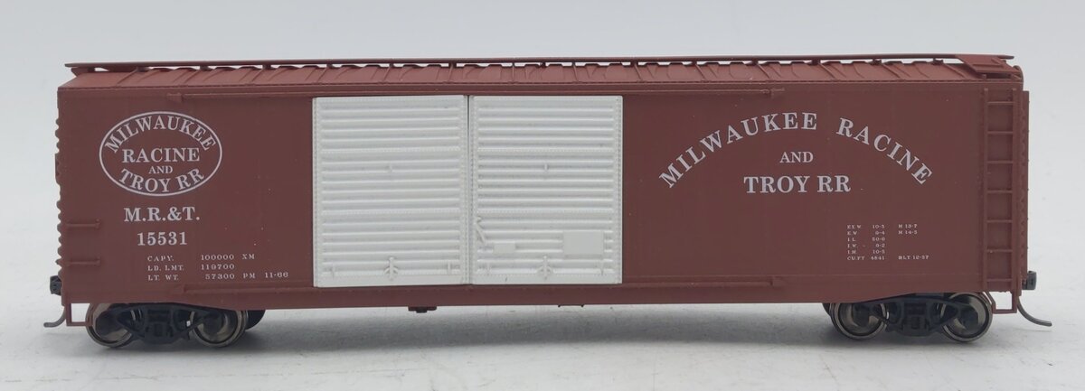 Accurail 84341 HO Scale MRT 50' Double-Door Boxcar #15531 NIB