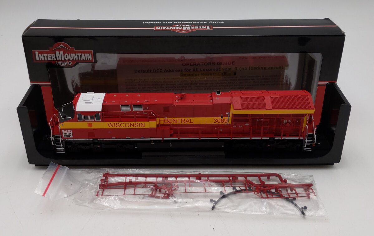 InterMountain 497113S-01 HO CN ET44AC Wisconsin Central Heritage Loco. #3069 LN/Box