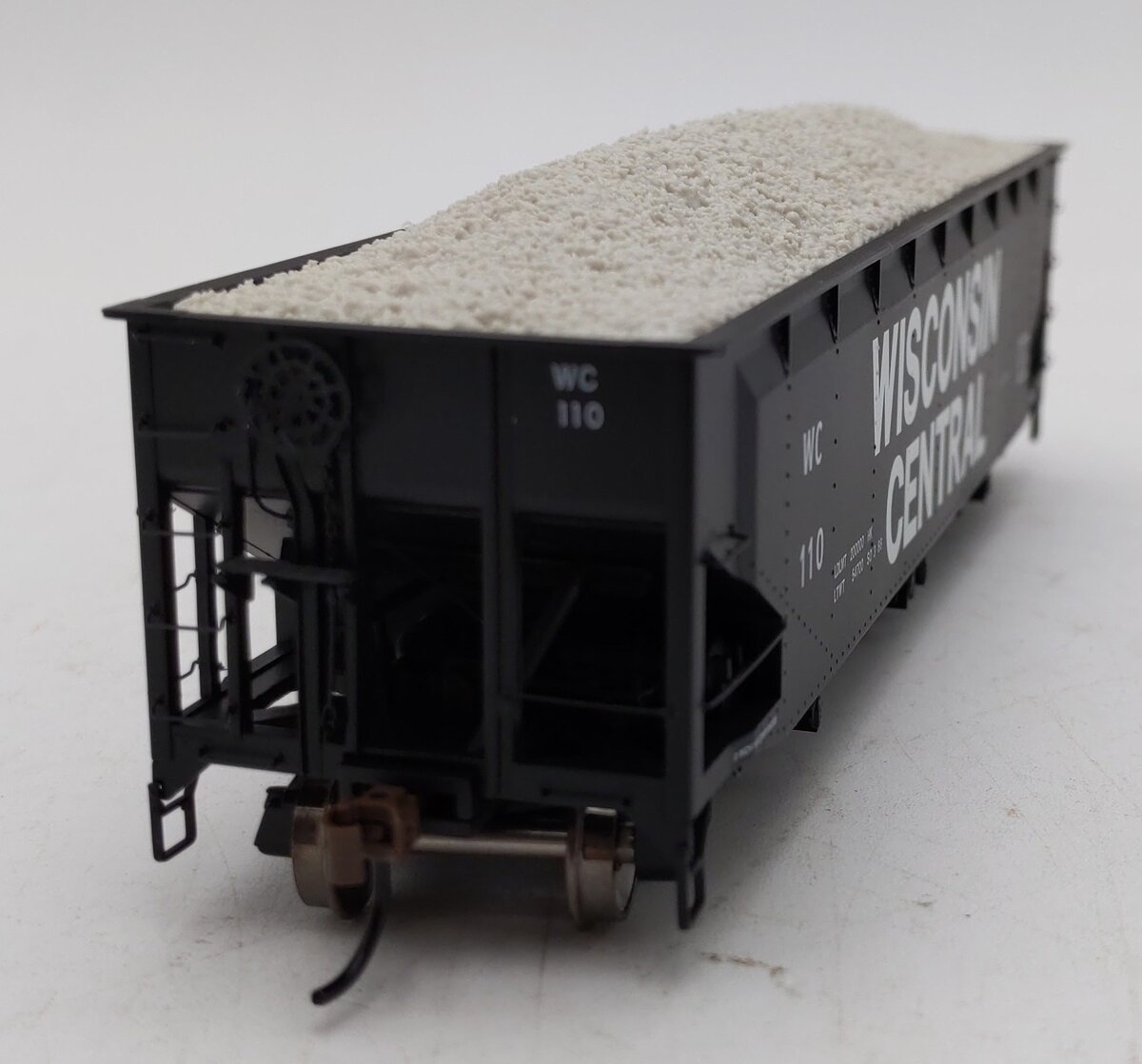 Athearn 7076 HO Wisconsin Central RTR 40' Offset Ballast Hopper with Load #110 LN/Box