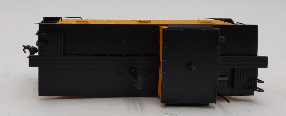 Walthers 920-103451 HO Duluth, Missabe & Iron Range Class G2 Wood Caboose #C-75 LN/Box