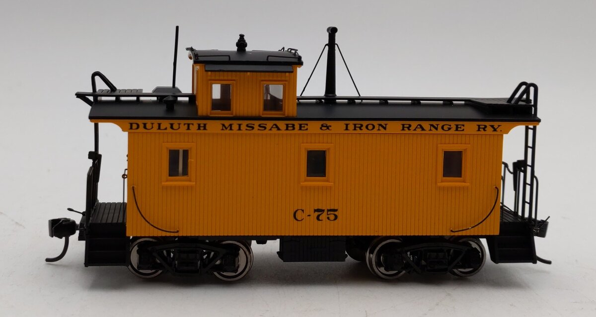 Walthers 920-103451 HO Duluth, Missabe & Iron Range Class G2 Wood Caboose #C-75 LN/Box