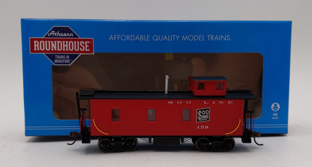 Roundhouse 17784 HO Soo Line 30' 3-Window Caboose #1597 LN/Box