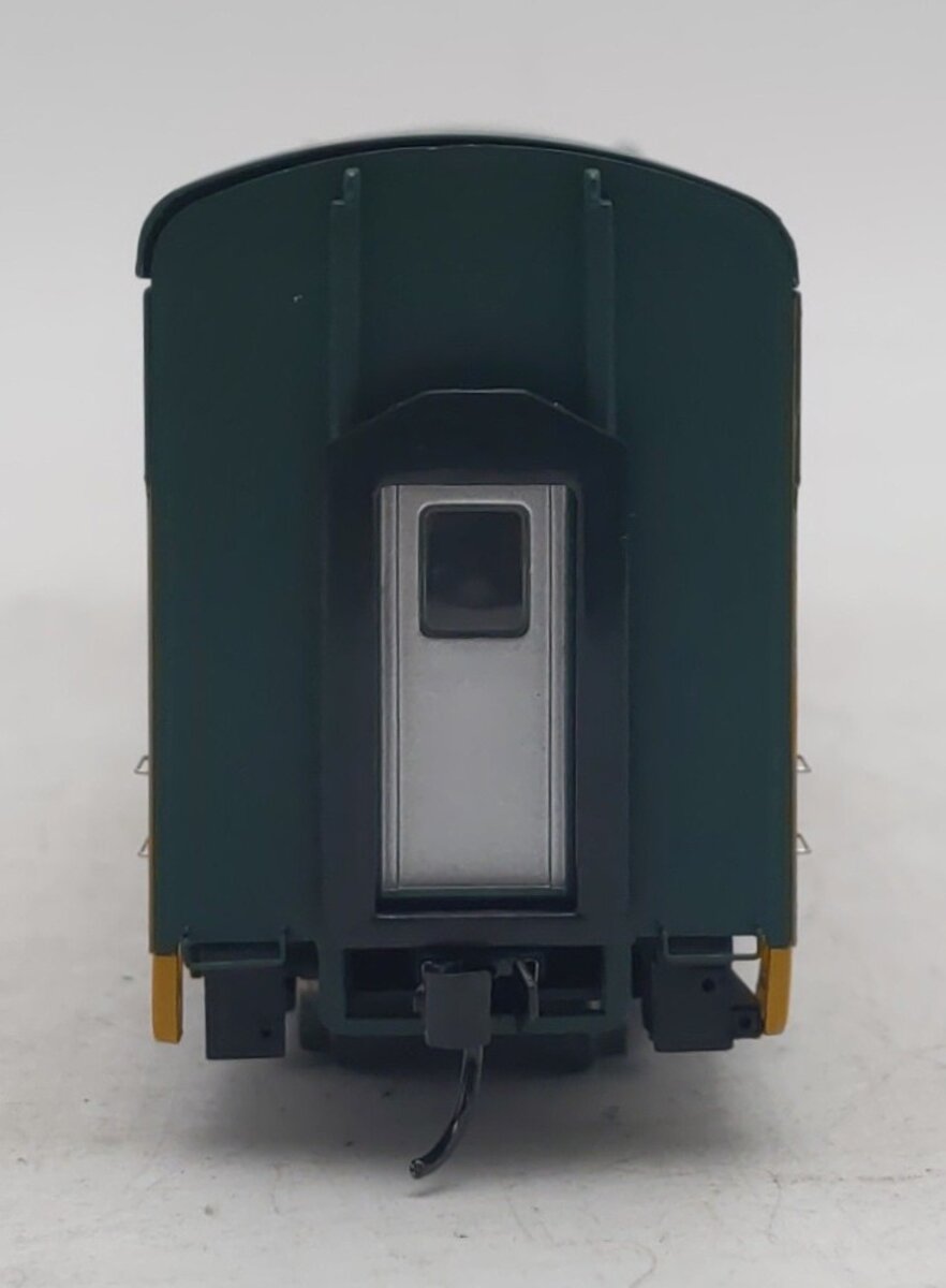 Kato 35-6032 HO Scale CNW Bi-Level 4 Window Passenger Coach Car EX/Box