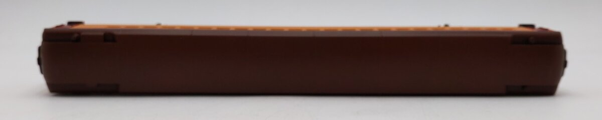 IHC 49401 HO Scale Milwaukee Road Heavyweight Coach