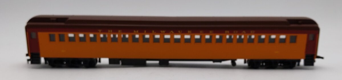 IHC 49401 HO Scale Milwaukee Road Heavyweight Coach