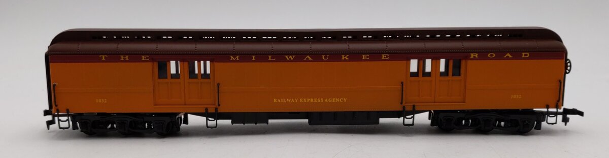 IHC 49400 HO Scale Milwaukee Road Heavyweight Baggage LN/Box