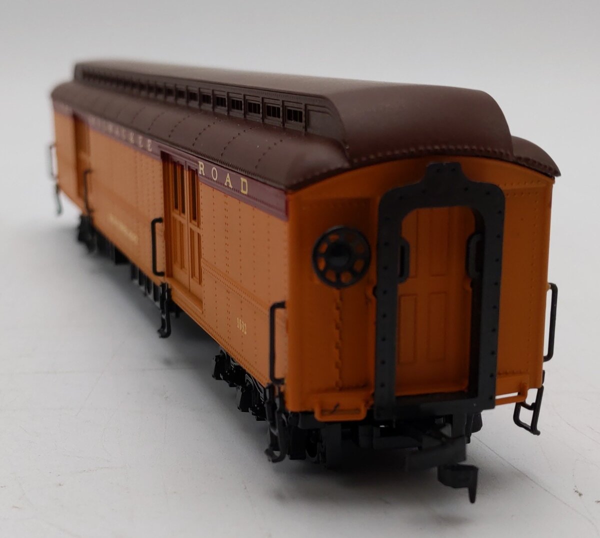 IHC 49400 HO Scale Milwaukee Road Heavyweight Baggage LN/Box
