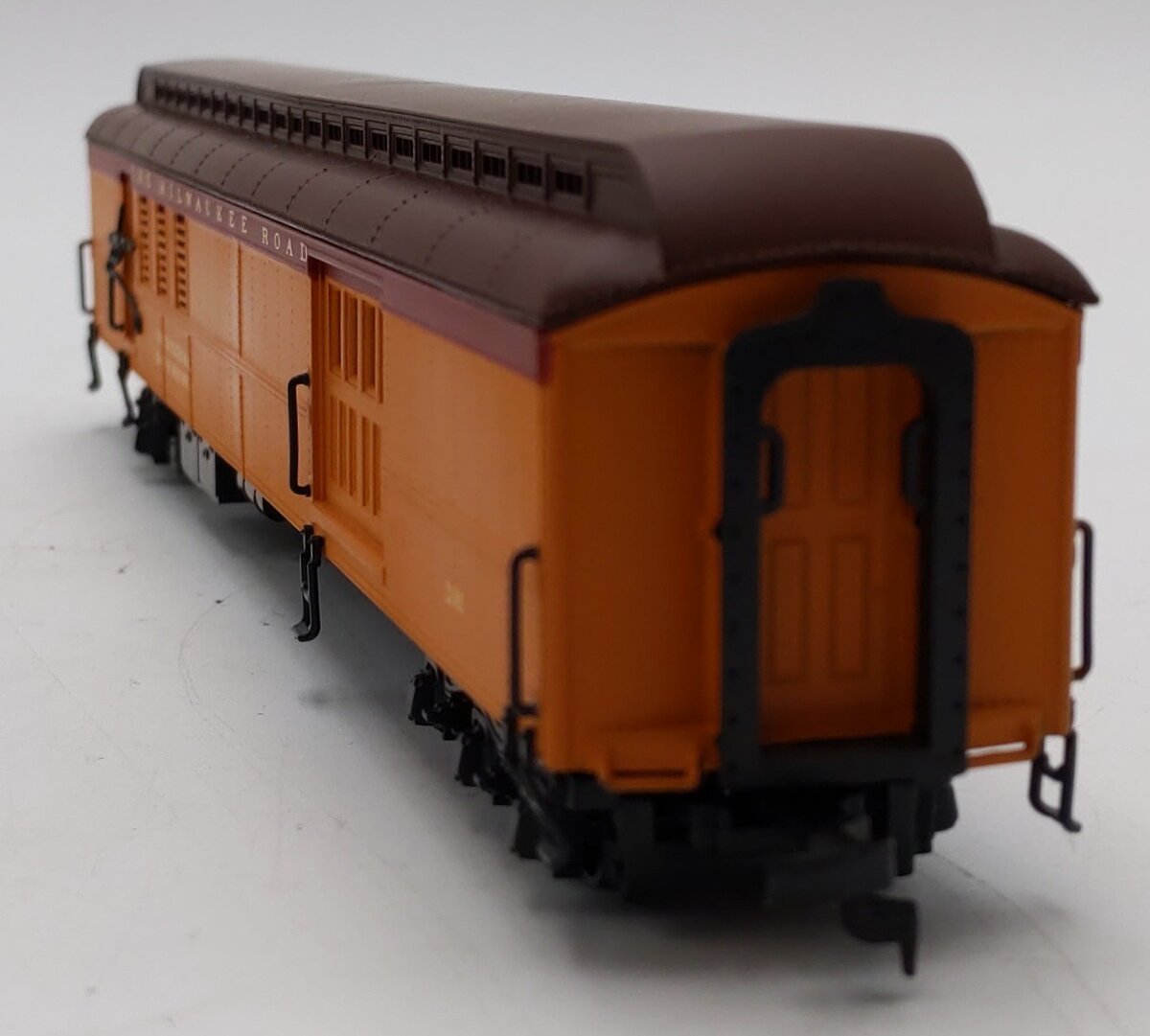 IHC 49405 HO Scale Milwaukee Road RPO Heavyweight Car