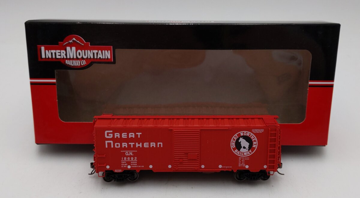 InterMountain 46005 HO 40' 12 Panel Box, GN/Vermillion EX/Box