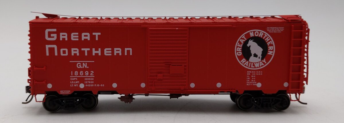 InterMountain 46005 HO 40' 12 Panel Box, GN/Vermillion EX/Box