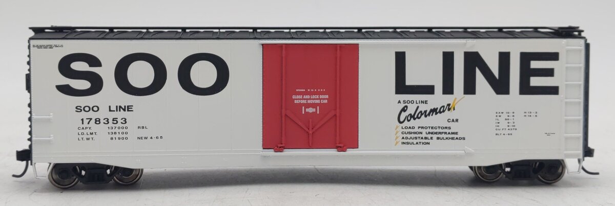 Rivarossi HR6365 HO Soo Line 50ft Boxcar with Plug Door and Roofwalk #178353 NIB
