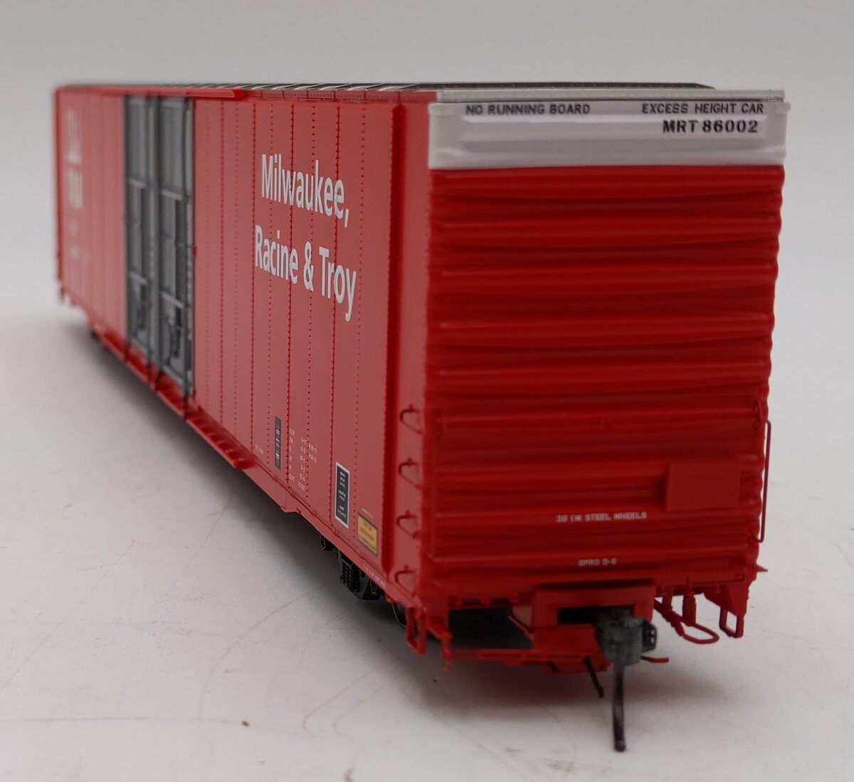 Tangent HO 25070-01 MR&T86' High Cube Double Plug Door Box Car (Red Repained)
