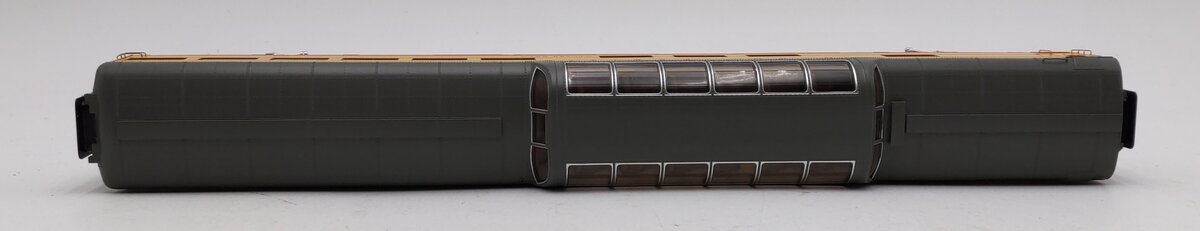 Walthers 920-18702 HO Union Pacific Walter Dean 85' ACF Lighted Dome Lounge LN/Box