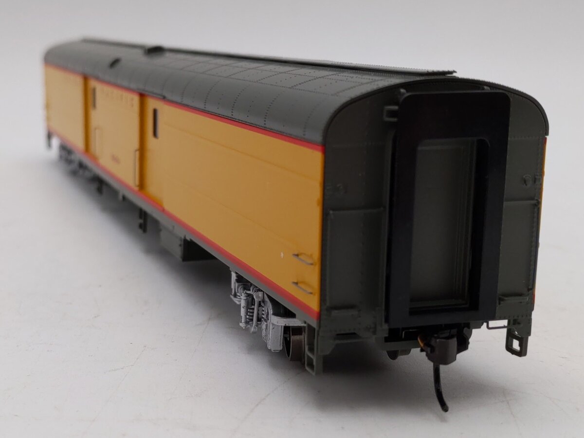 Walthers 920-9209 HO Union Pacific Early Standard 85' ACF Baggage Car #904304 LN/Box