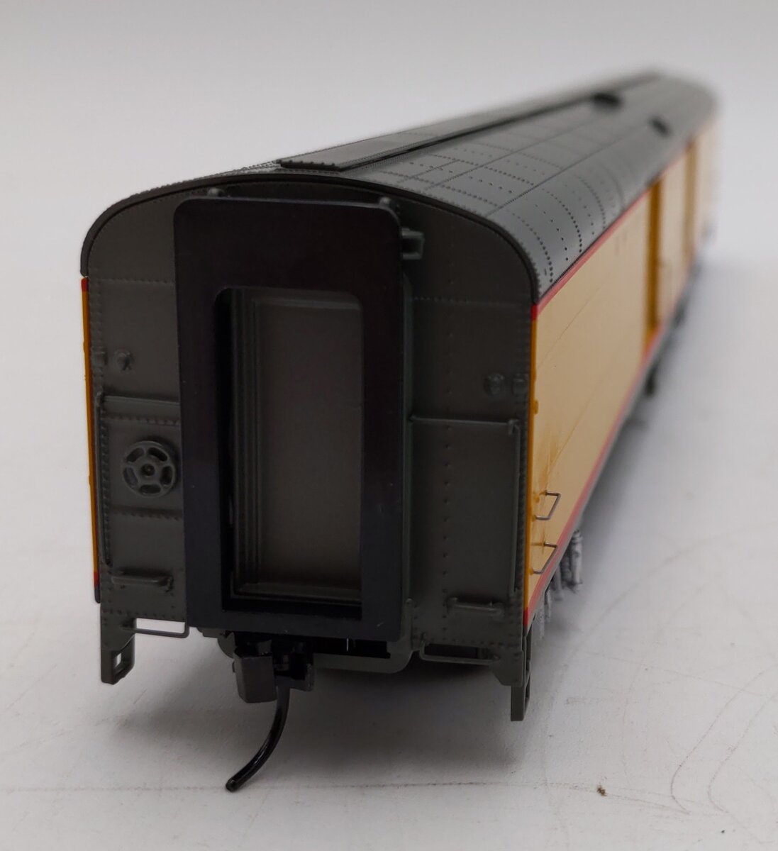 Walthers 920-9209 HO Union Pacific Early Standard 85' ACF Baggage Car #904304 LN/Box