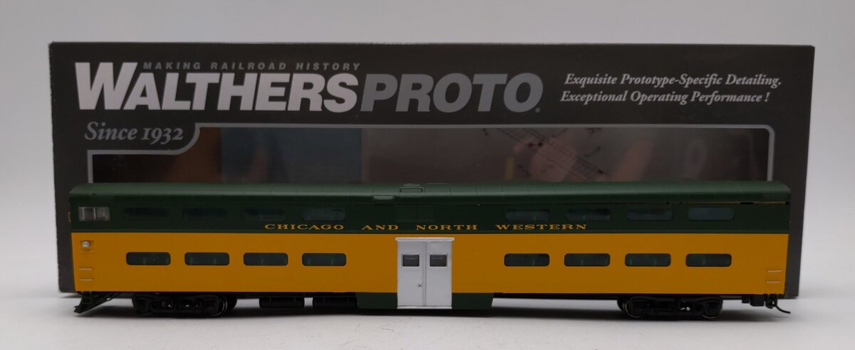 Walthers 920-16528 HO CNW PS Bi-Level Lighted Commuter Cab Car with Decals LN/Box
