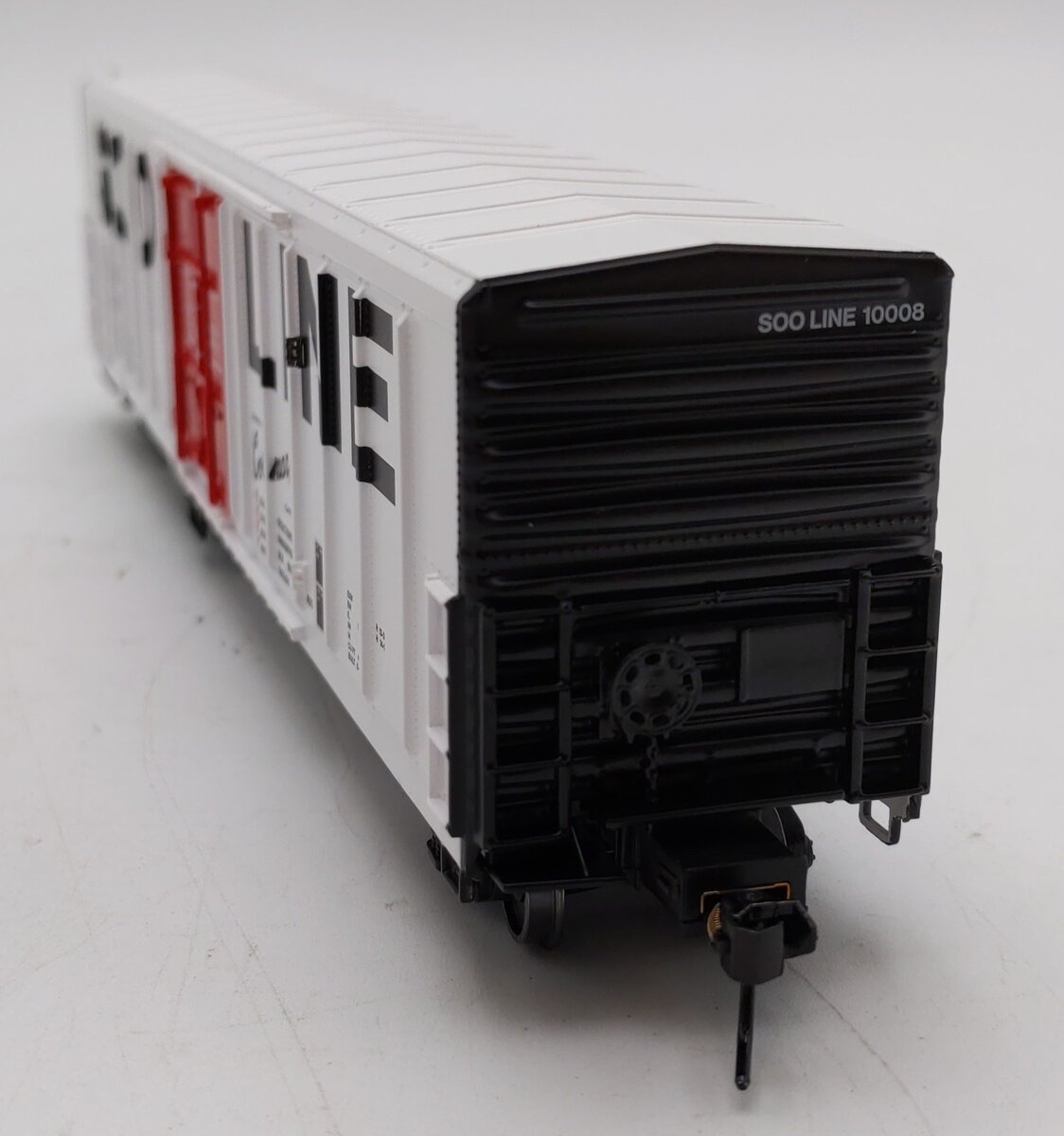 Walthers 910-3990 HO Soo Line 57' Mechanical Reefer Ready to Run #10008 LN/Box