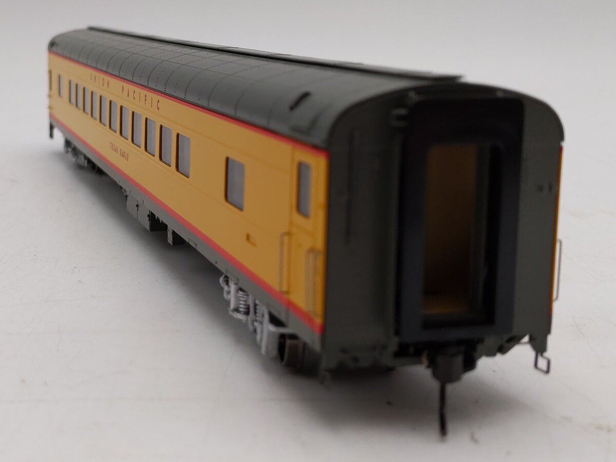 Walthers 920-18511 HO UP Texas Eagle Early Lighted 85' ACF 44-Seat Coach LN/Box