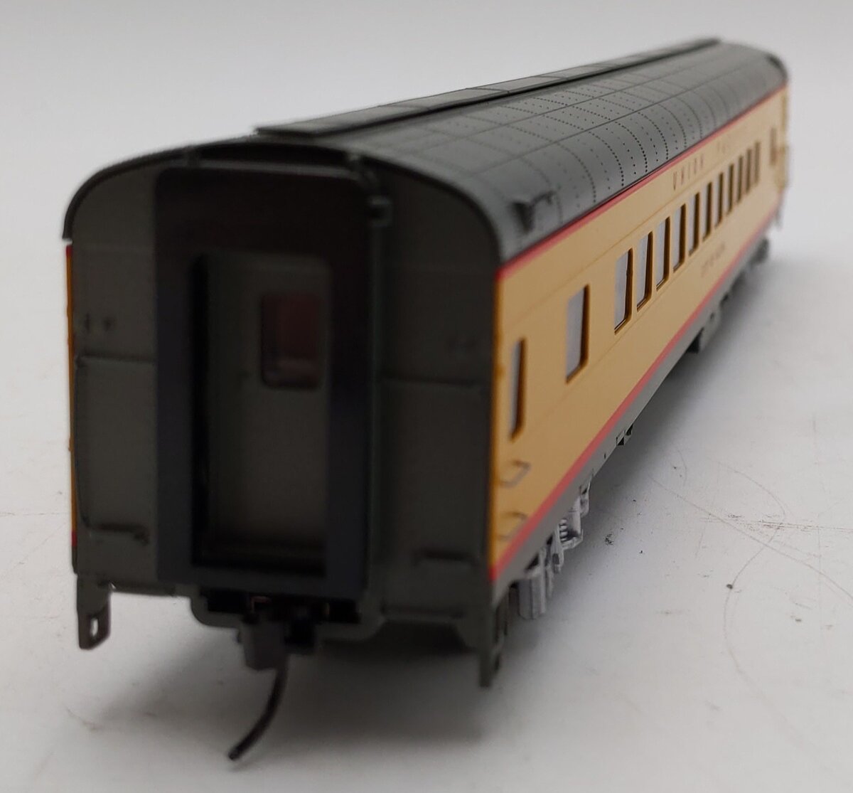 Walthers 920-18510 HO UP City of Salina Early Lighted 85' ACF 44-Seat Coach LN/Box