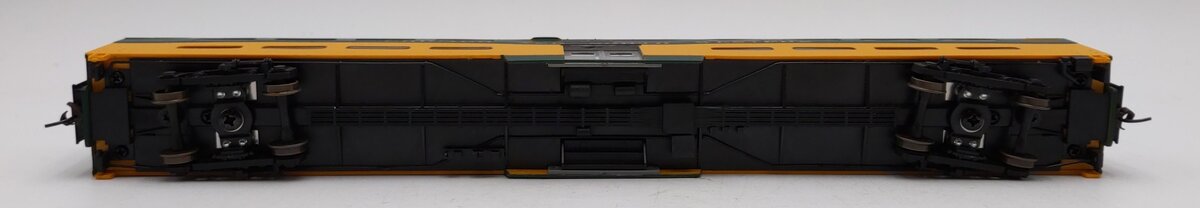 Walthers 932-6251 HO Scale Chicago & North Western Commuter Coach LN/Box