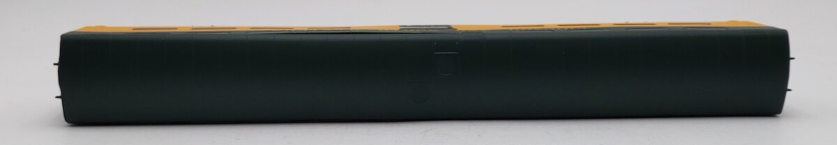 Walthers 932-6251 HO Scale Chicago & North Western Commuter Coach LN/Box