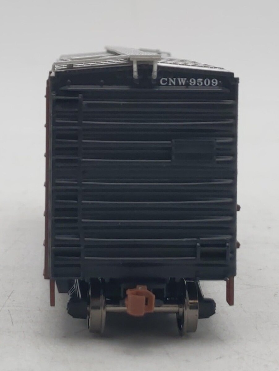 Scale Trains SXT1232 HO Scale CNW 40' PS-1 Boxcar #9509 LN/Box