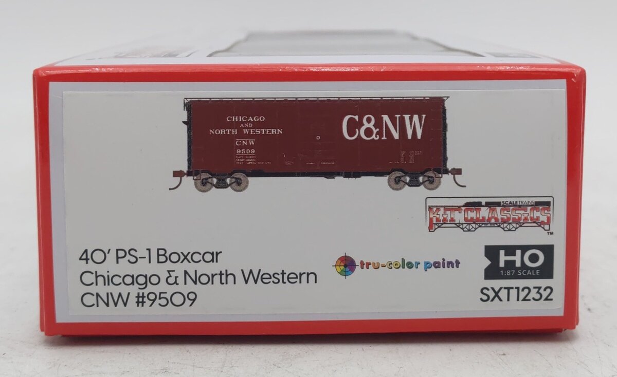 Scale Trains SXT1232 HO Scale CNW 40' PS-1 Boxcar #9509 LN/Box