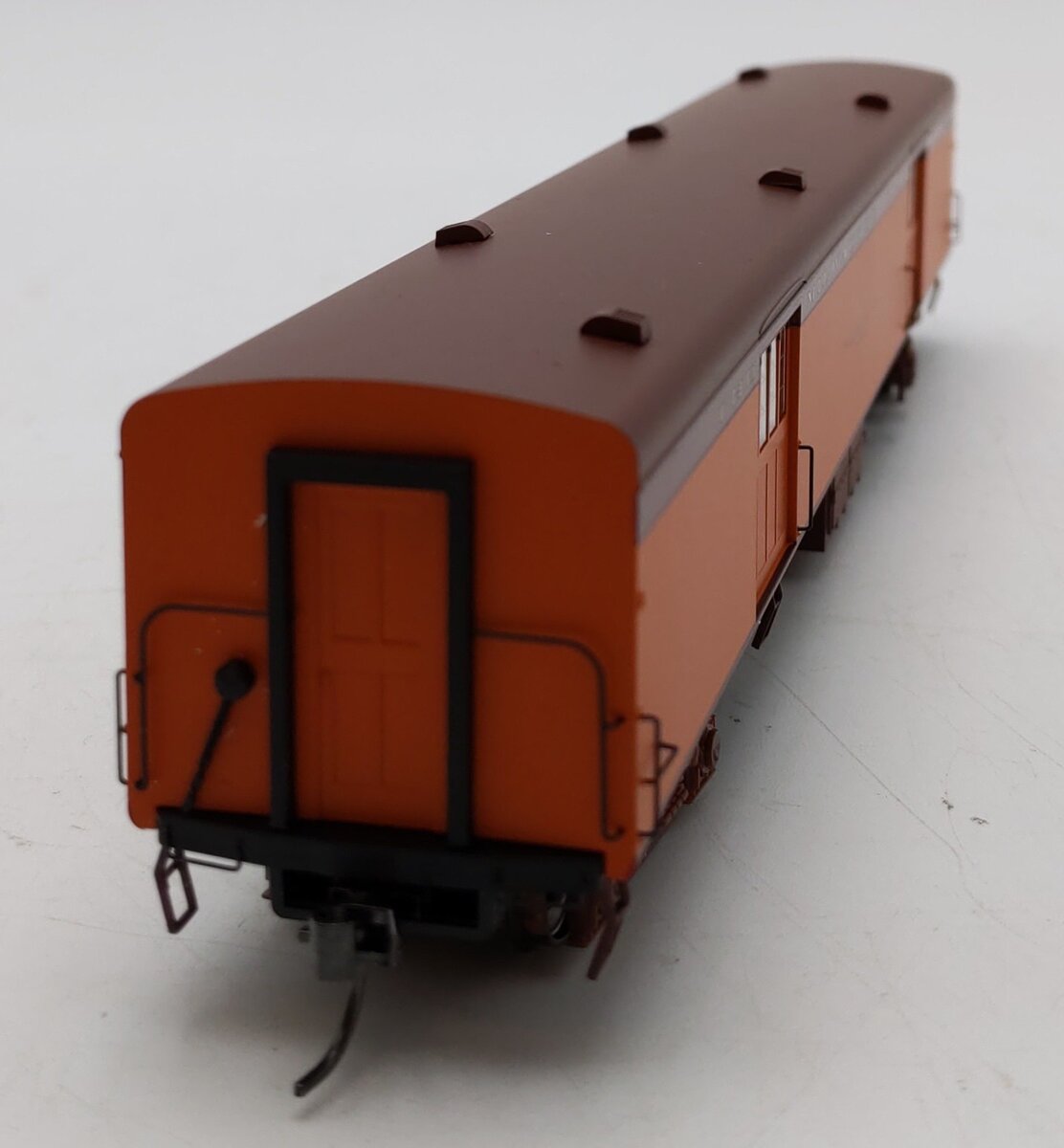 Fox Valley Models 10082 HO 1935 Express Car, MILW/Brown Roof #1111 LN/Box