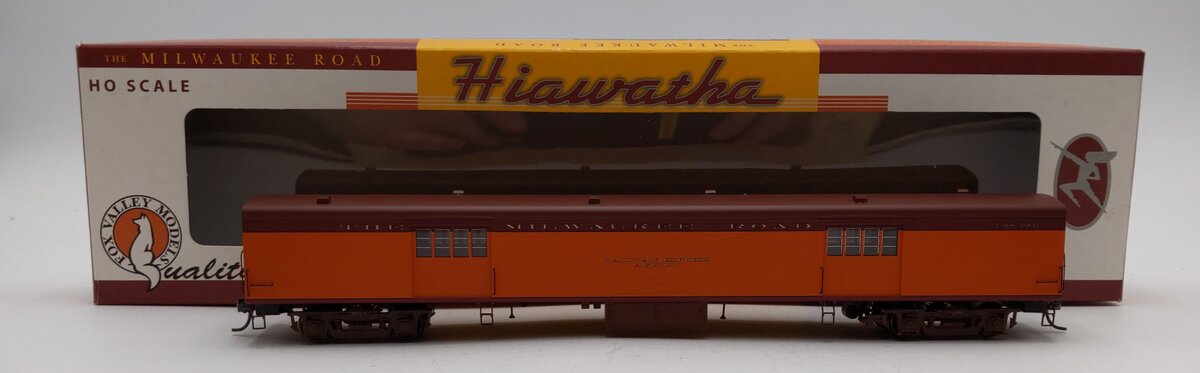 Fox Valley Models 10082 HO 1935 Express Car, MILW/Brown Roof #1111 LN/Box