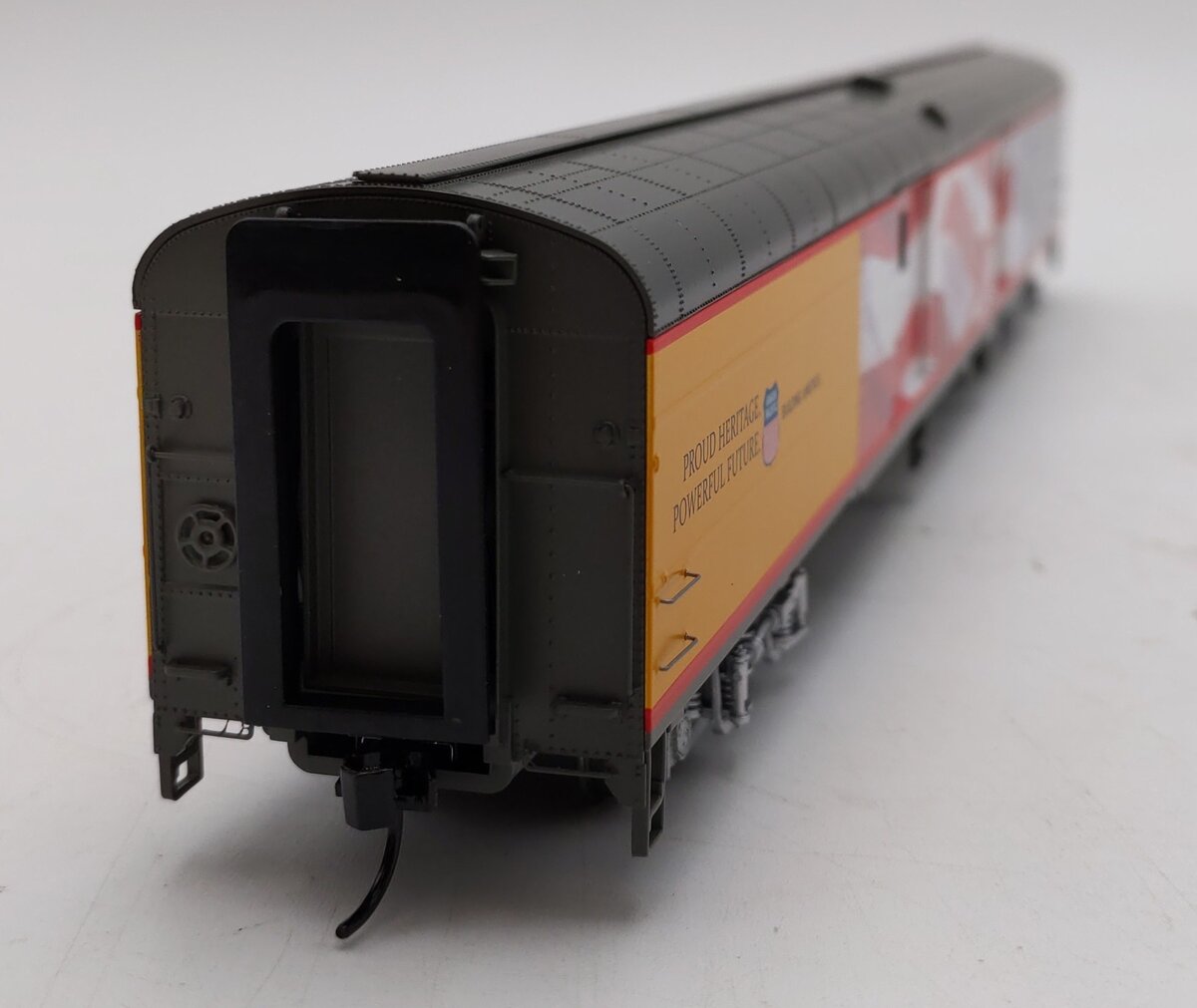 Walthers 920-9200 HO Scale Union Pacific 85' ACF Baggage Car #5769 LN/Box