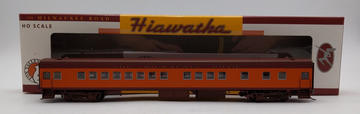 Fox Valley Models 10102 HO Milwaukee Road 1935-Built Bunk Coach - Ready to Run LN/Box